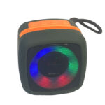 بدنه اسپیکر بلوتوثی X-911 از متریال باکیفیت ساخته شده و در برابر خط‌وخش و ضربه مقاوم است.